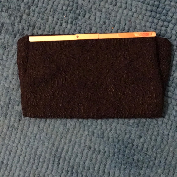 Clutch - Picture 2 of 5